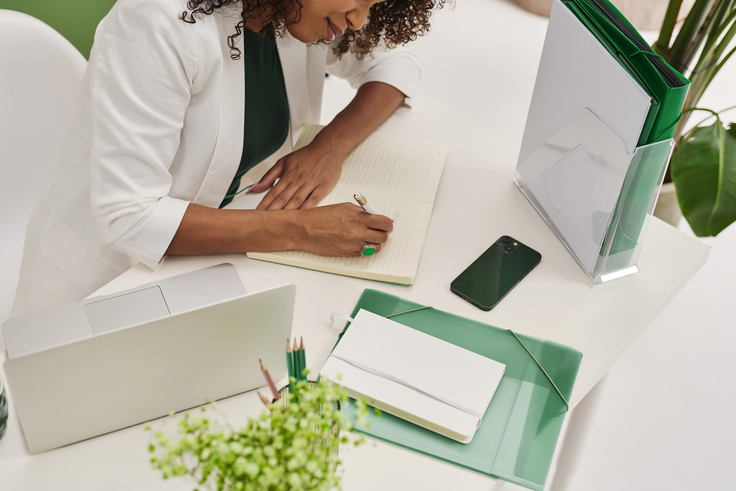 👉 At RetireStrong Financial Advisors, we’ll help you design a financial plan where your checking account isn’t just an afterthought. It’s an essential part of a strong, confident strategy.